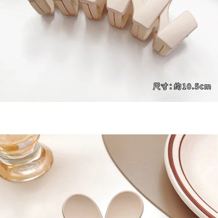 Kiss Jewelry Milk Coffee Butterfly Flower Geometric Hair Claws Headband Women Korean Fashion Makeup Hair Clips Crab Accessories