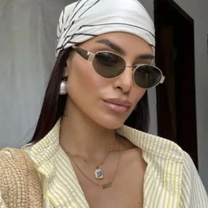 1pc Oval Shaped Small Fashion Women Fashion Glasses INS Street Fashion Vintage Fashion Glasses Metal Frame Black Fashion Glasses