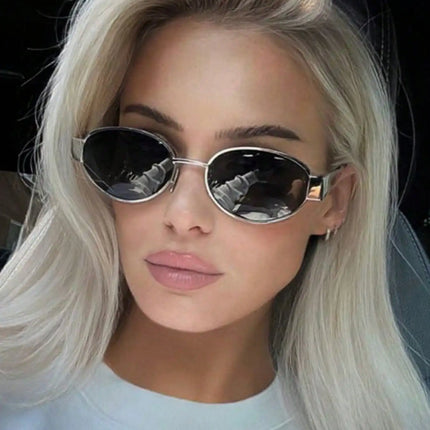 1pc Oval Shaped Small Fashion Women Fashion Glasses INS Street Fashion Vintage Fashion Glasses Metal Frame Black Fashion Glasses