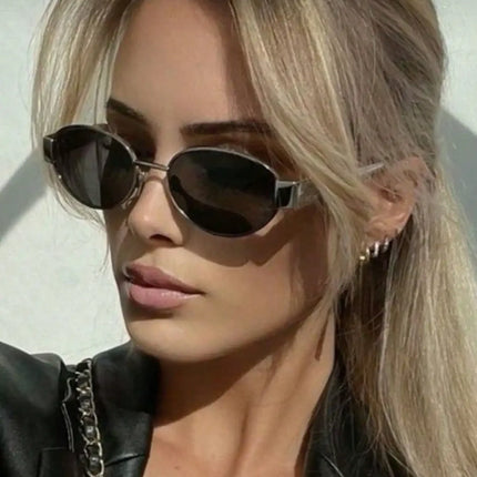 1pc Oval Shaped Small Fashion Women Fashion Glasses INS Street Fashion Vintage Fashion Glasses Metal Frame Black Fashion Glasses
