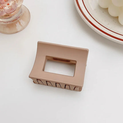Women Hair Claw Clips Korea Coffee Beige Acrylic Large Hair Claw Hairpin Geometric Barrettes Crab Girl Headwear Hair Accessories