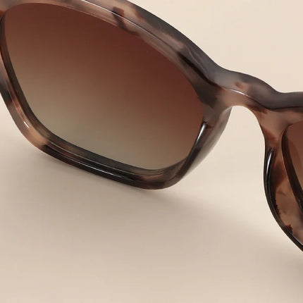ZENOTTIC Fashion Cateye Polarized Sunglasses for Women - Oversized Sun Glasses UV400 Protection Retro Shades Designer Style