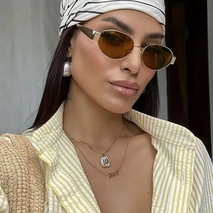 1pc Oval Shaped Small Fashion Women Fashion Glasses INS Street Fashion Vintage Fashion Glasses Metal Frame Black Fashion Glasses